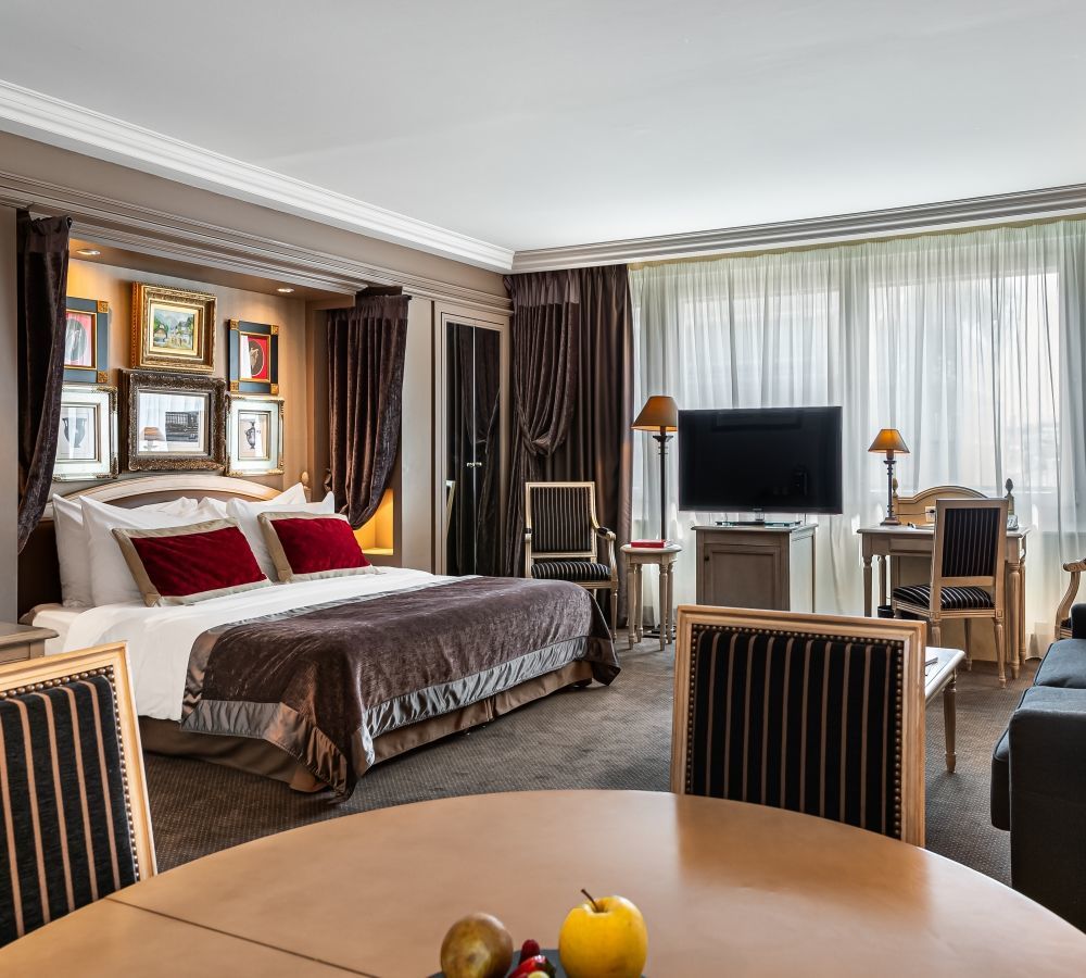 Royal Hotel